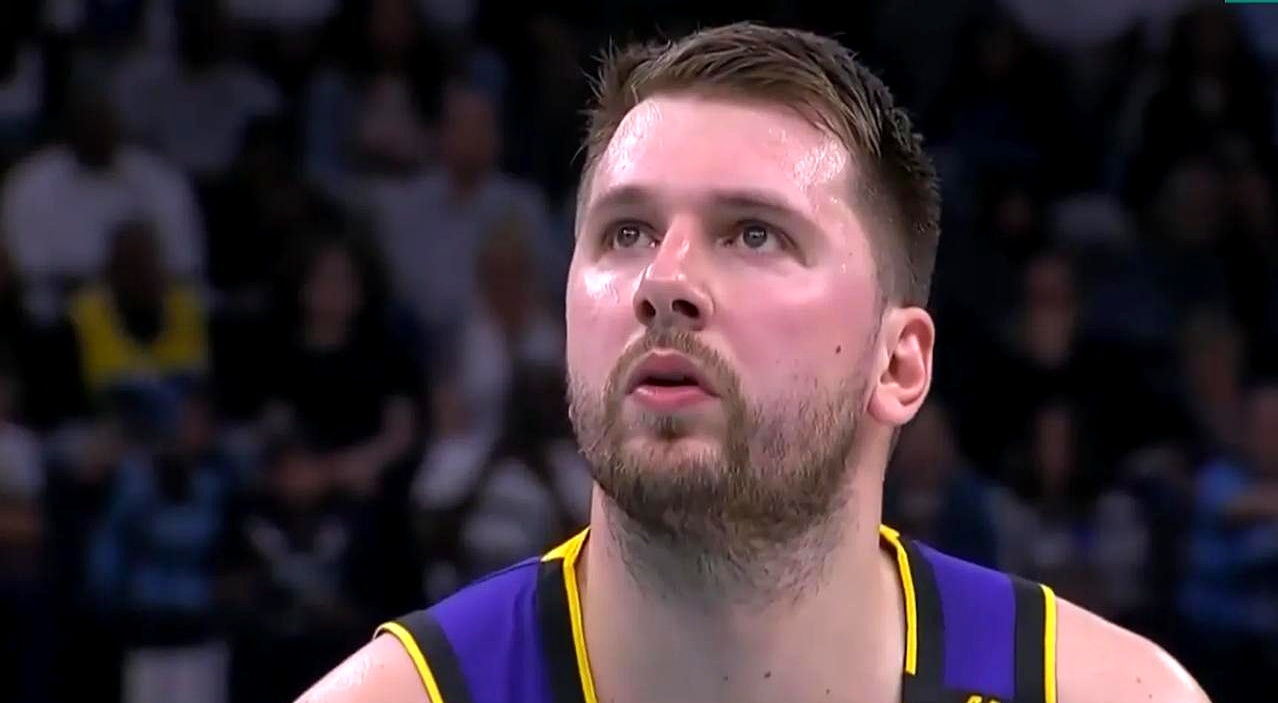 关于灰熊力克湖人，福克斯爆发神勇的信息