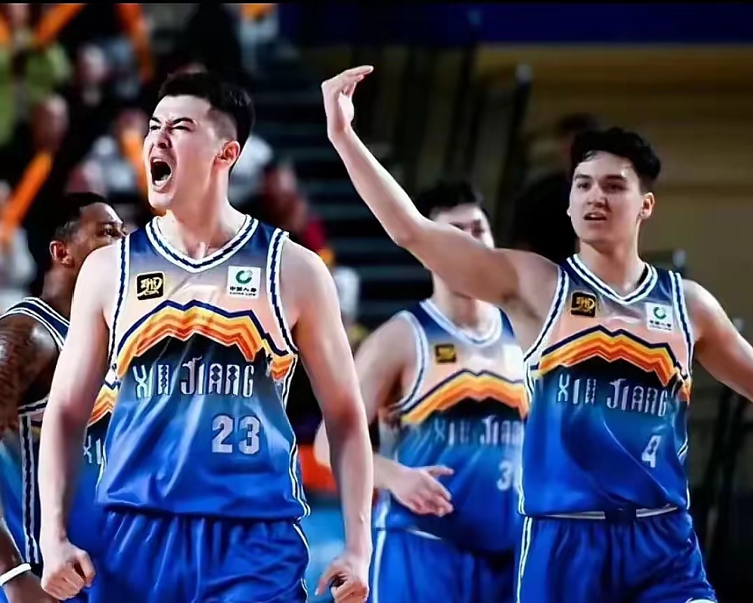 包含新疆队主场大胜对手稳住了领先位置的词条