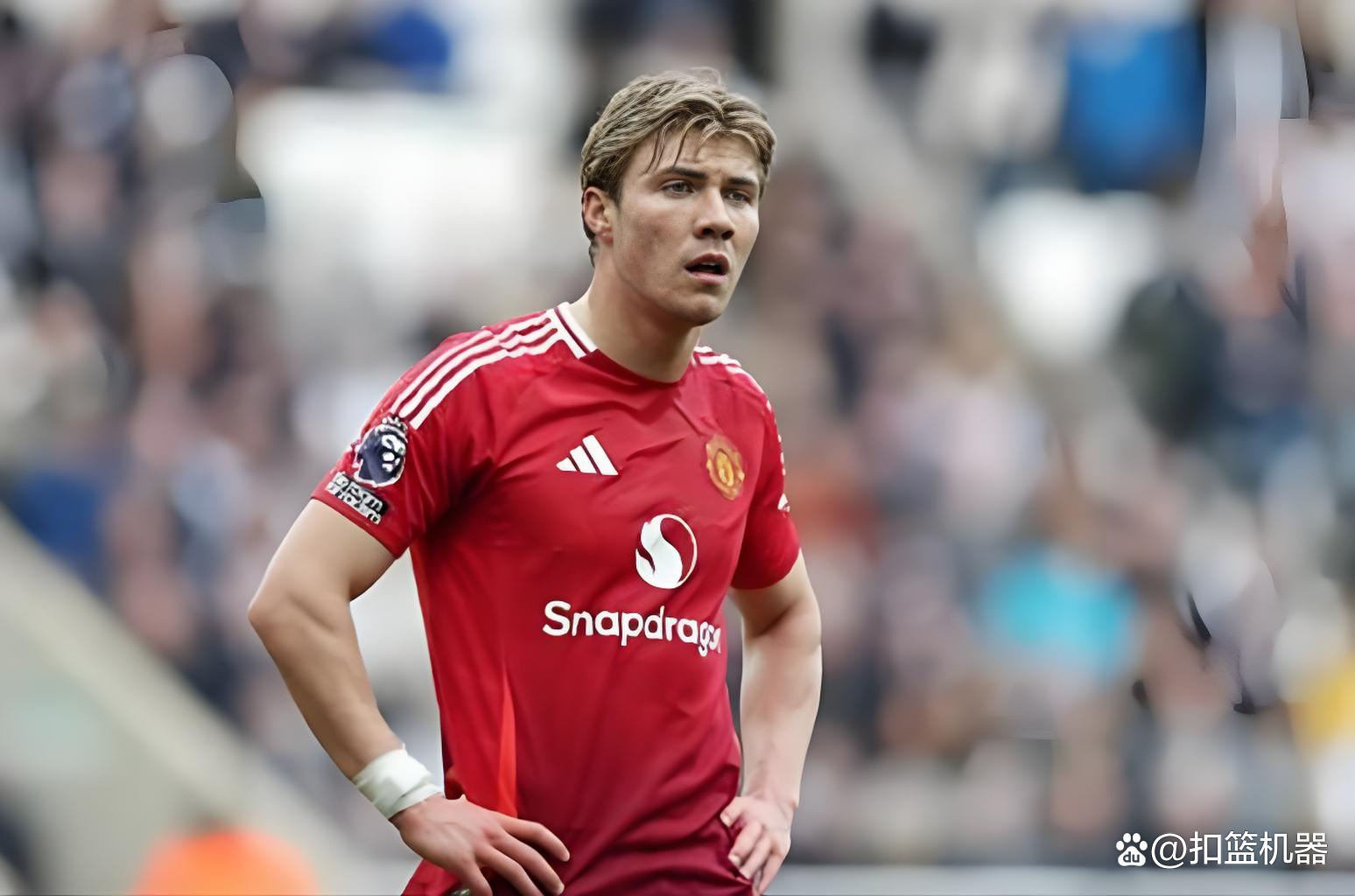 关于弗兰克福球员受伤退出赛季，俱乐部急寻替补的信息