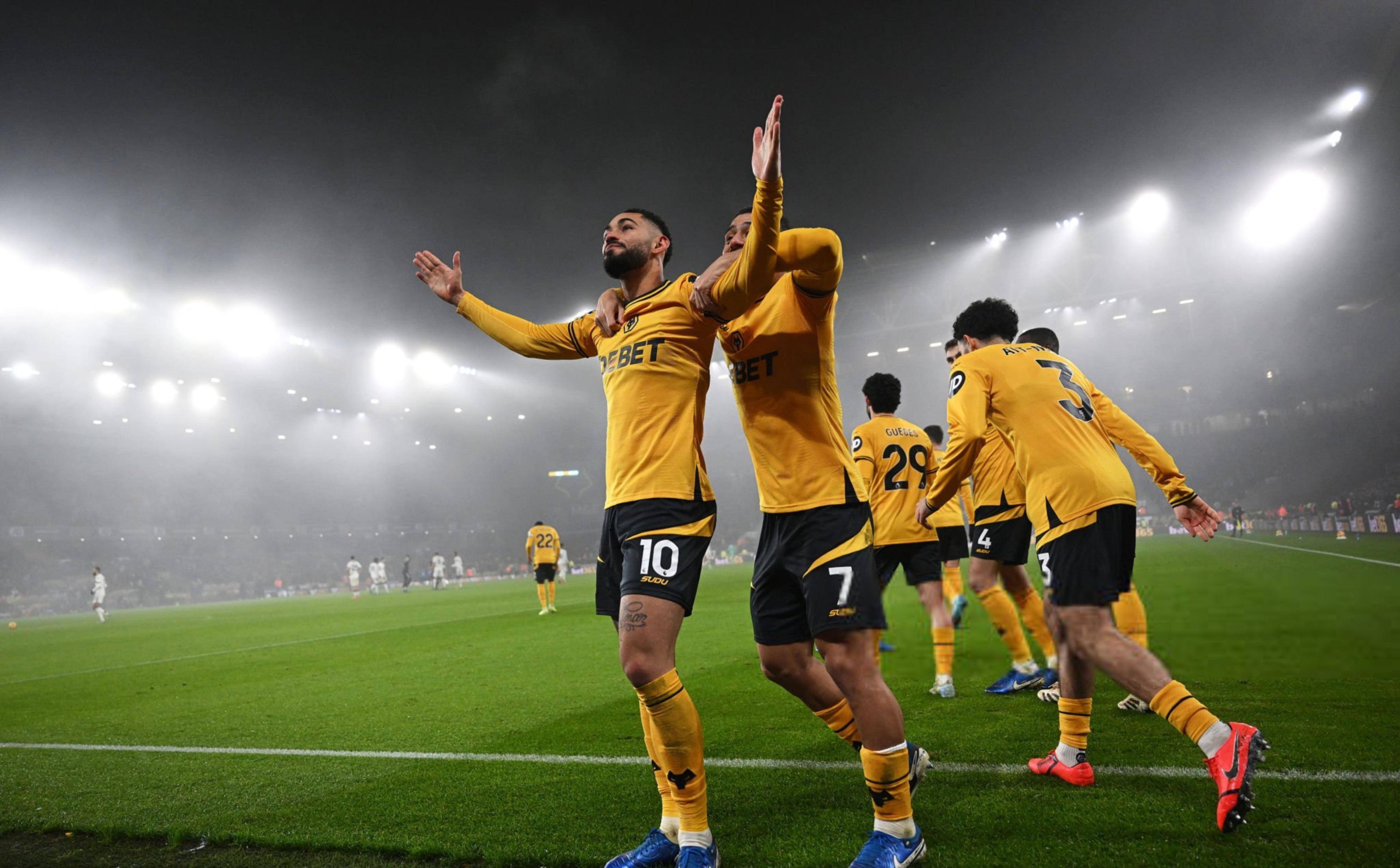 曼联遭遇惨败，球迷情绪低落！