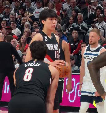 摩特队问题频出，主帅面临新一轮考验的简单介绍