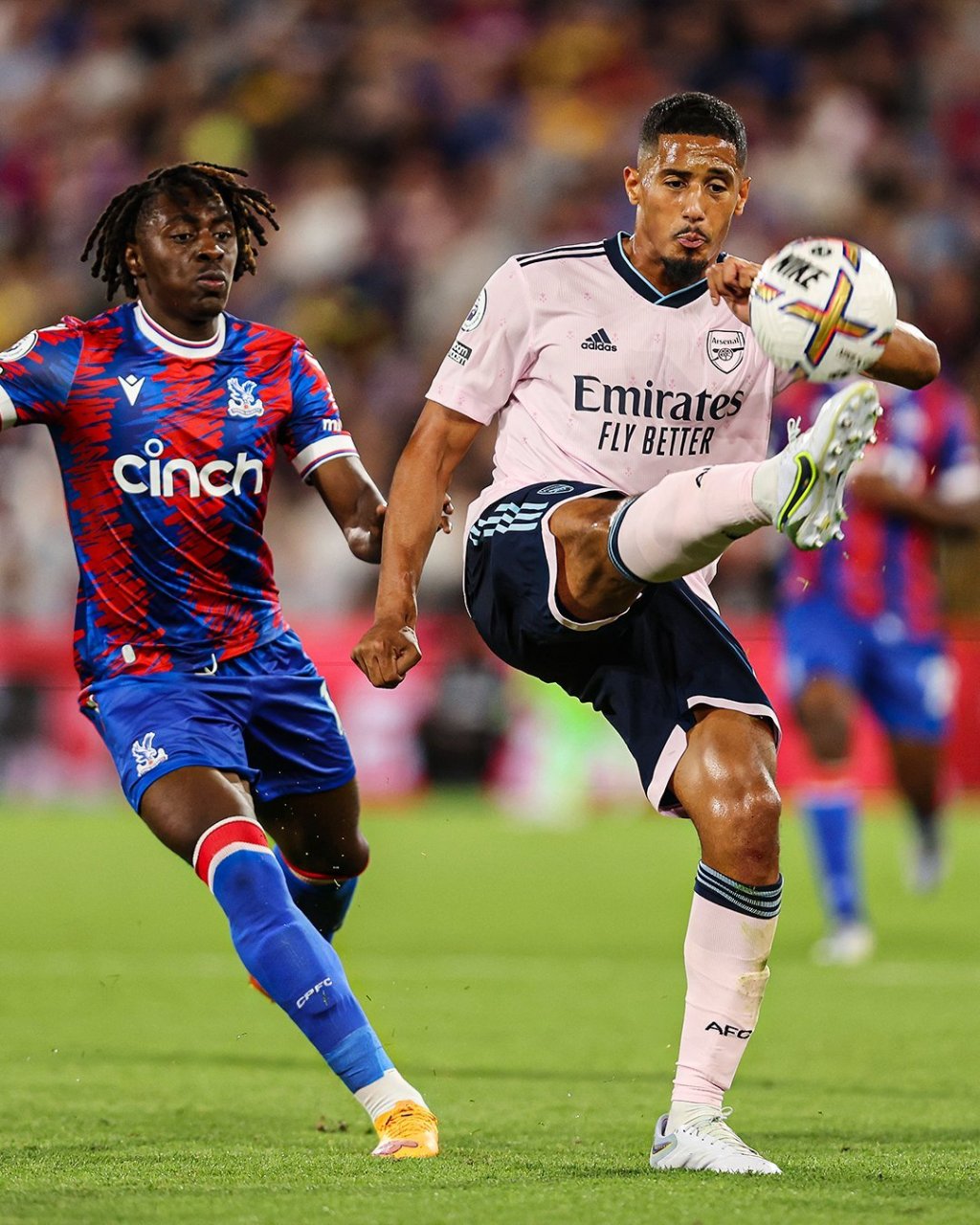 包含水晶宫取胜开门红，士气大振的词条