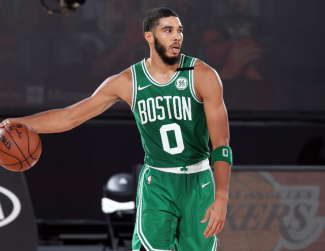 小牛横扫热火,新秀表现抢眼登上头条的简单介绍 小牛横扫热火,新秀表现抢眼登上头条的简单介绍