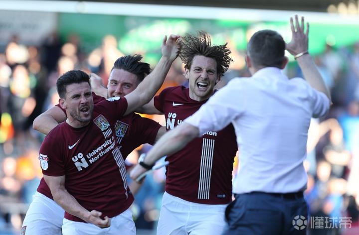 奥德汉姆主场不败,保级希望渐起的简单介绍 奥德汉姆主场不败,保级希望渐起的简单介绍