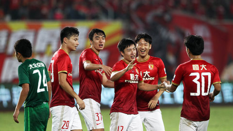 包含恒大胜负绿城，继续居于中超积分榜榜首的词条