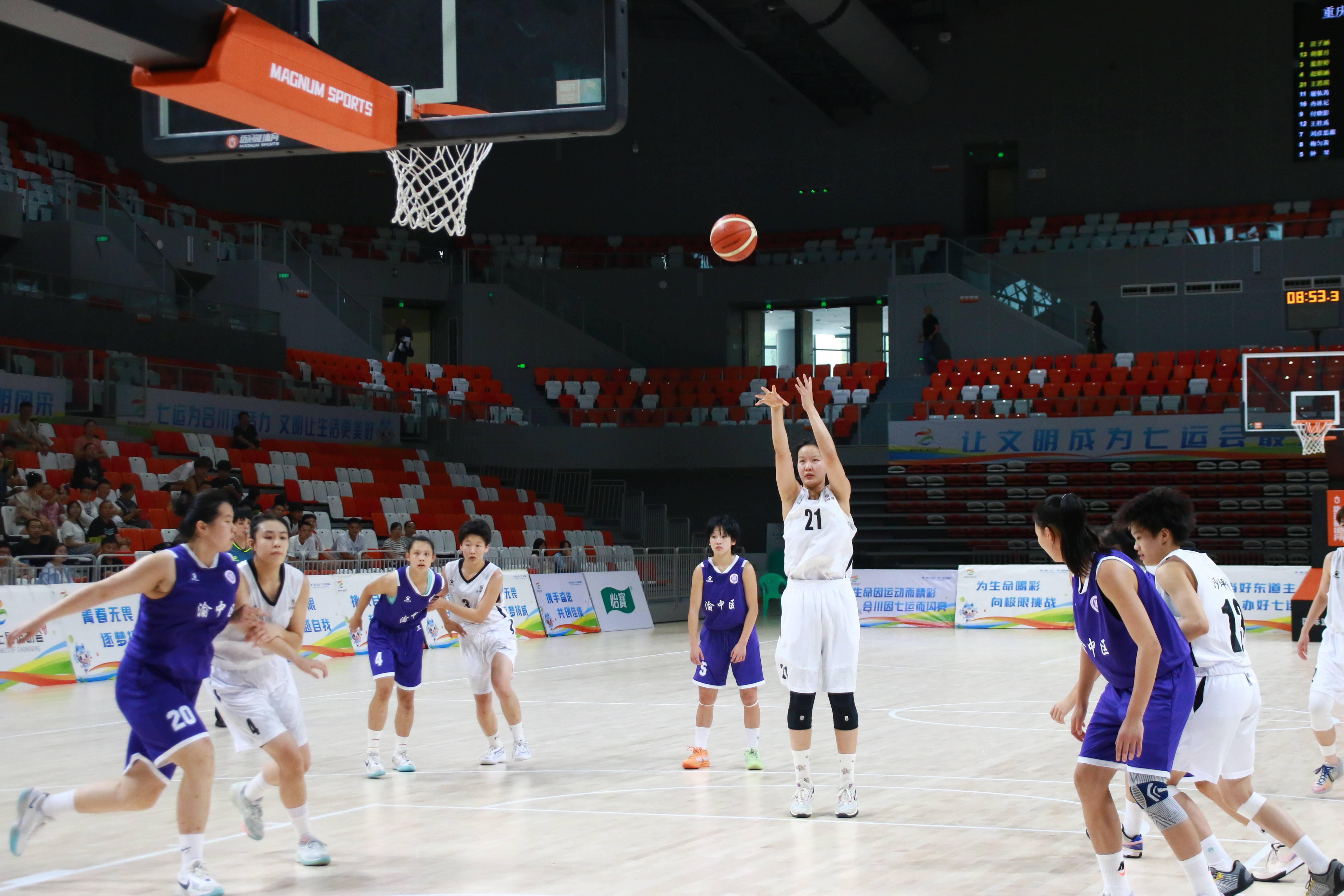 关于篮球联赛总决赛赛场精彩绝伦，球员技艺出神入化的信息