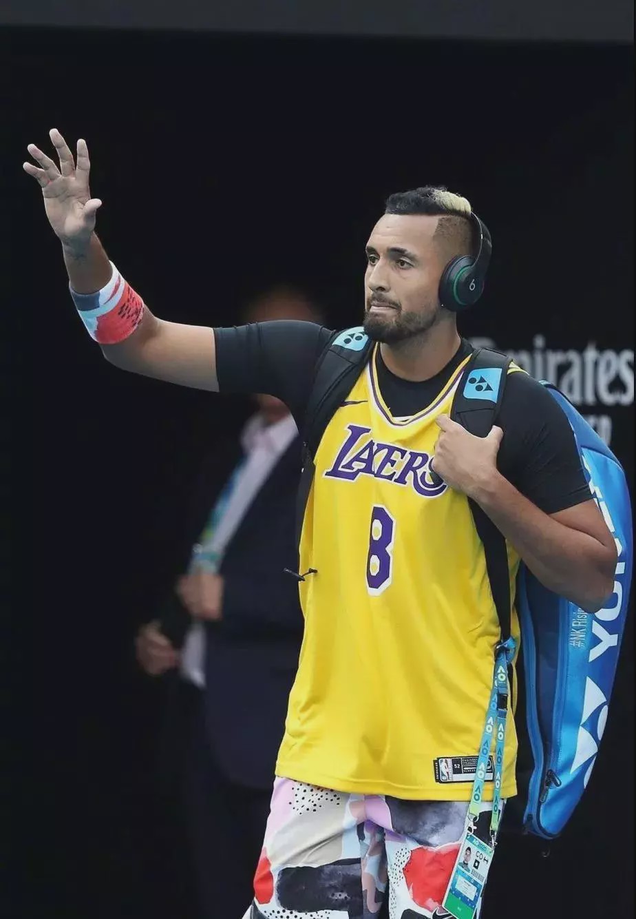 包含德国网球队爆冷西班牙网球队，克耶高斯三分雨点燃全场的词条