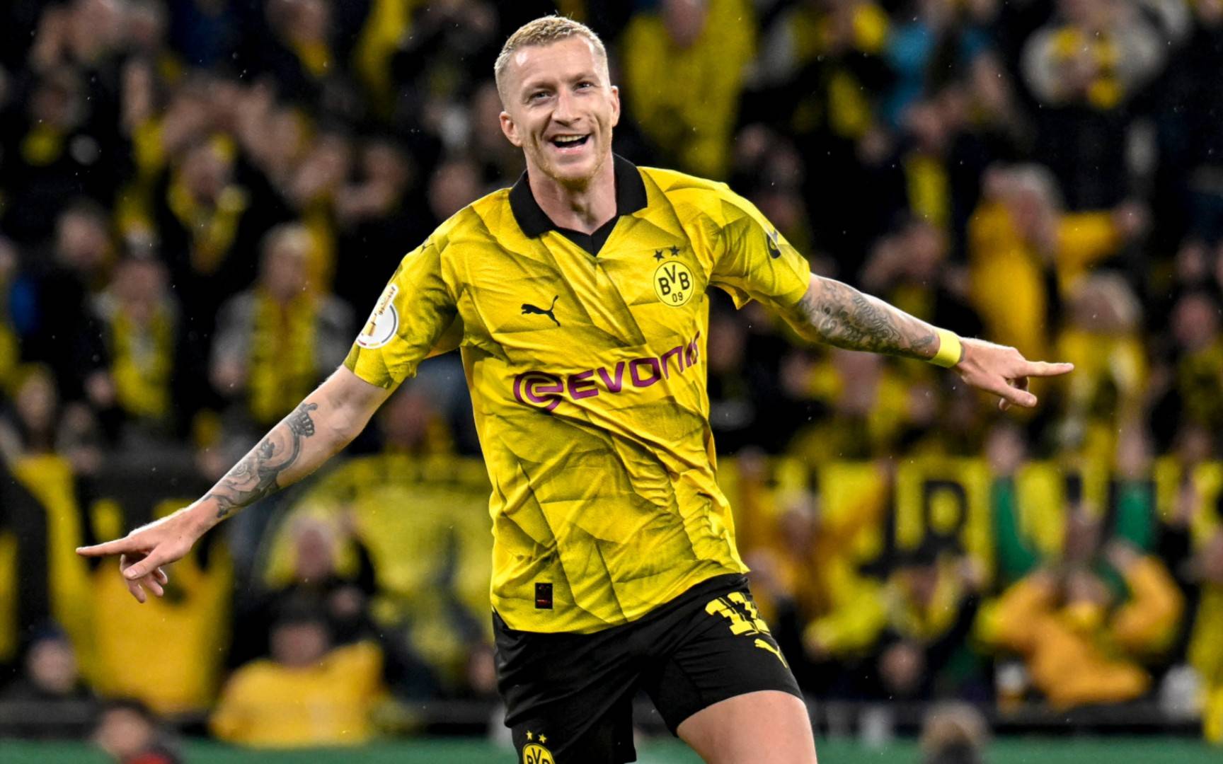 关于多特蒙德客场三球大胜，豪取三分的信息