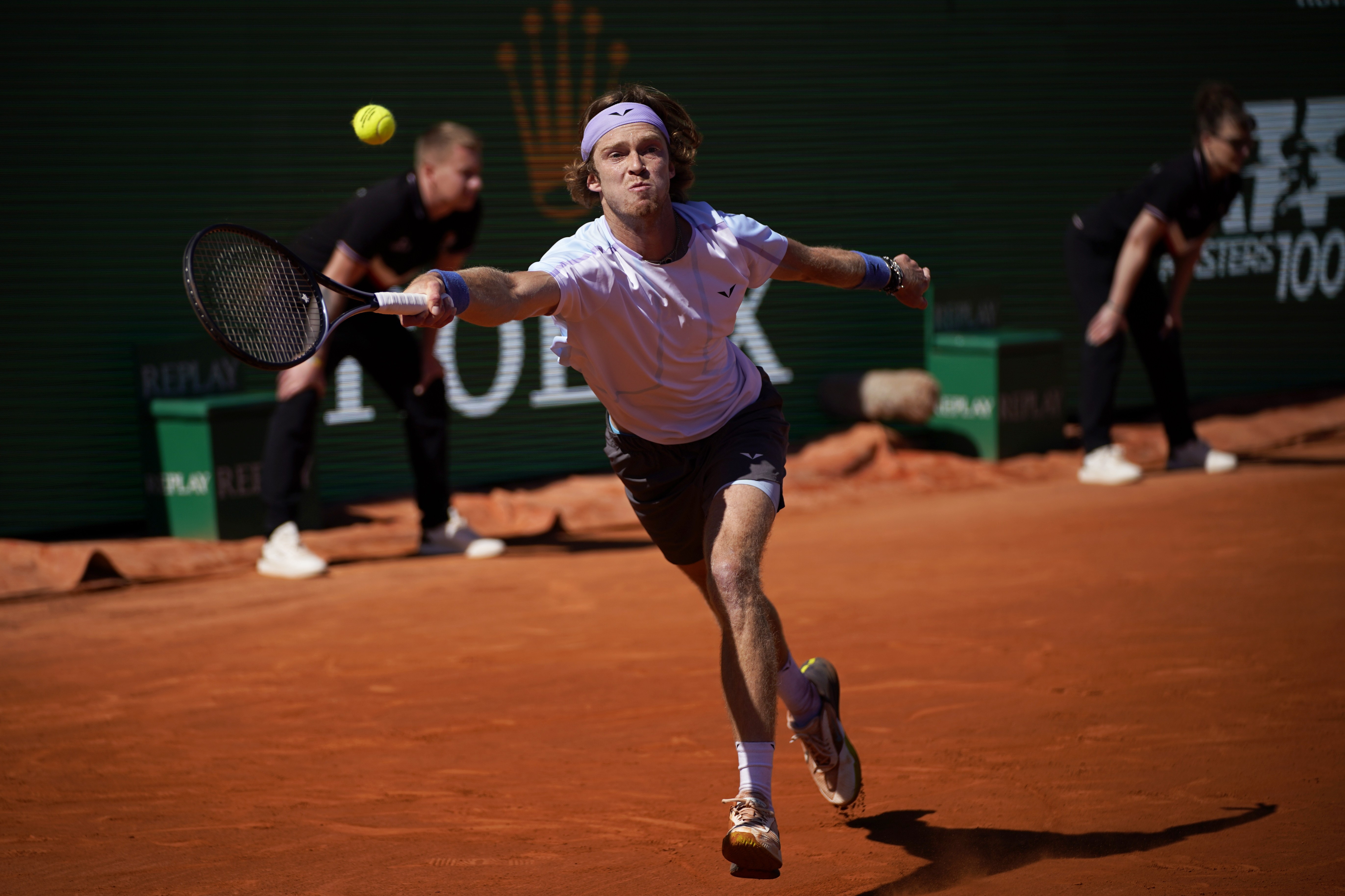 蒙特卡洛大师赛横扫温网，兹维列夫状态火热的简单介绍