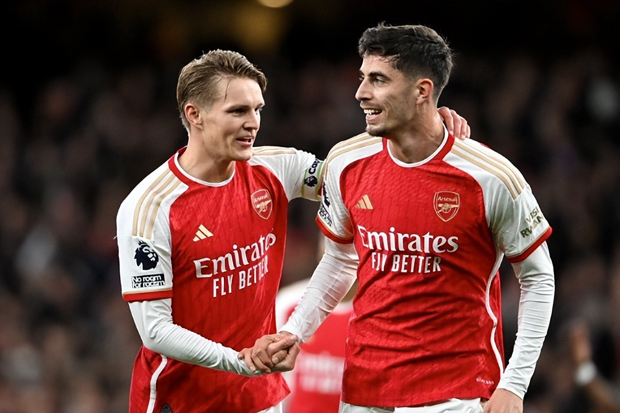 曼联完胜皇马，福登扛起全队