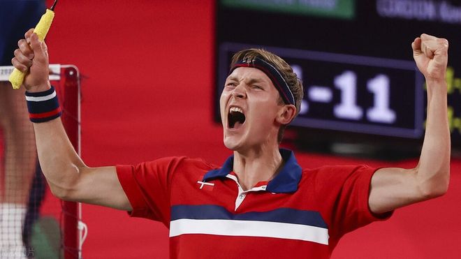 丹麦队逆转法国队，辛杜点燃赛场