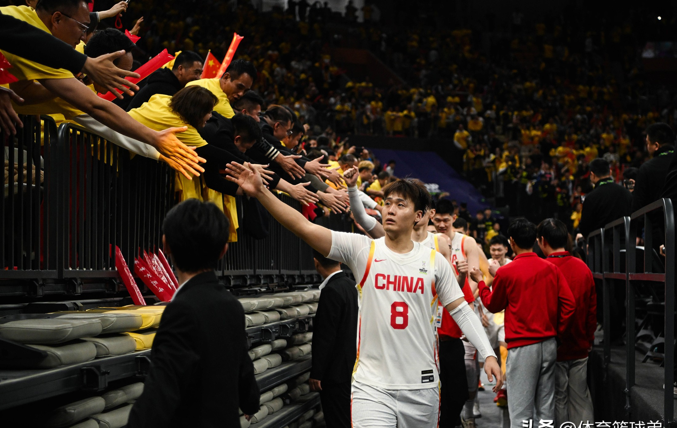 关于奥地利队鏖战中国队，奥恰洛夫点燃赛场的信息