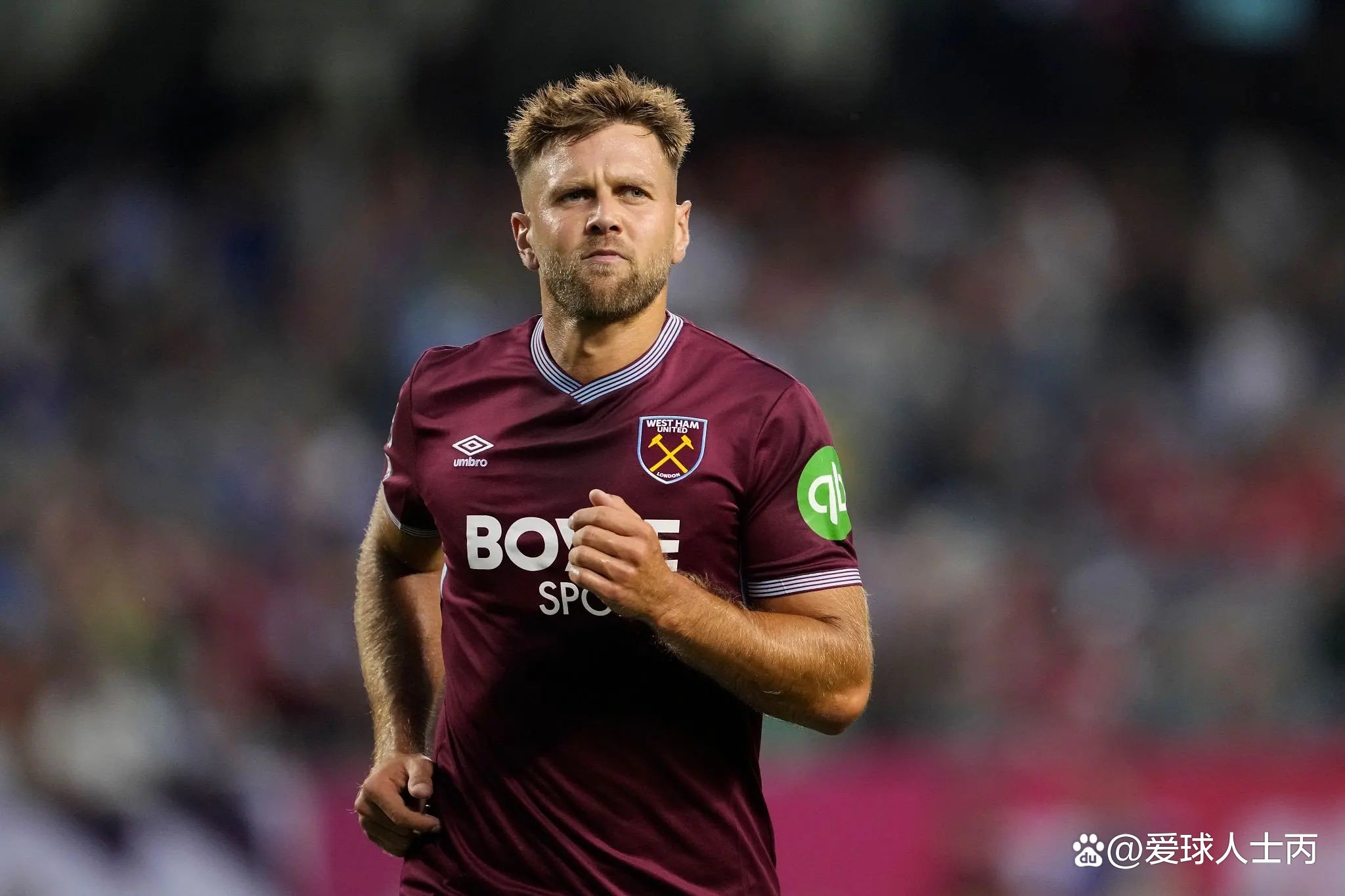 拜仁碾压AC米兰，莱万刷新纪录