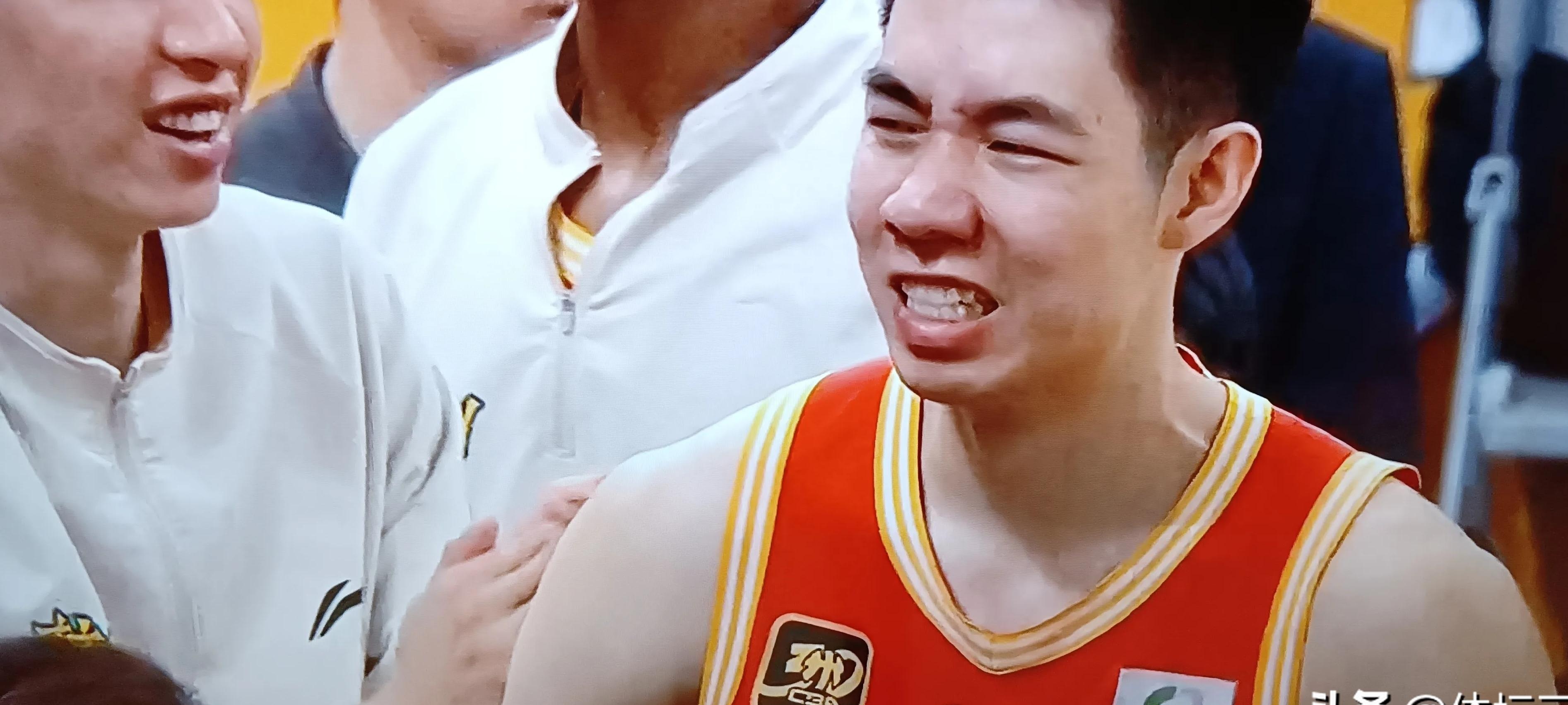 福建队翻盘北京队，胡金秋状态火热的简单介绍