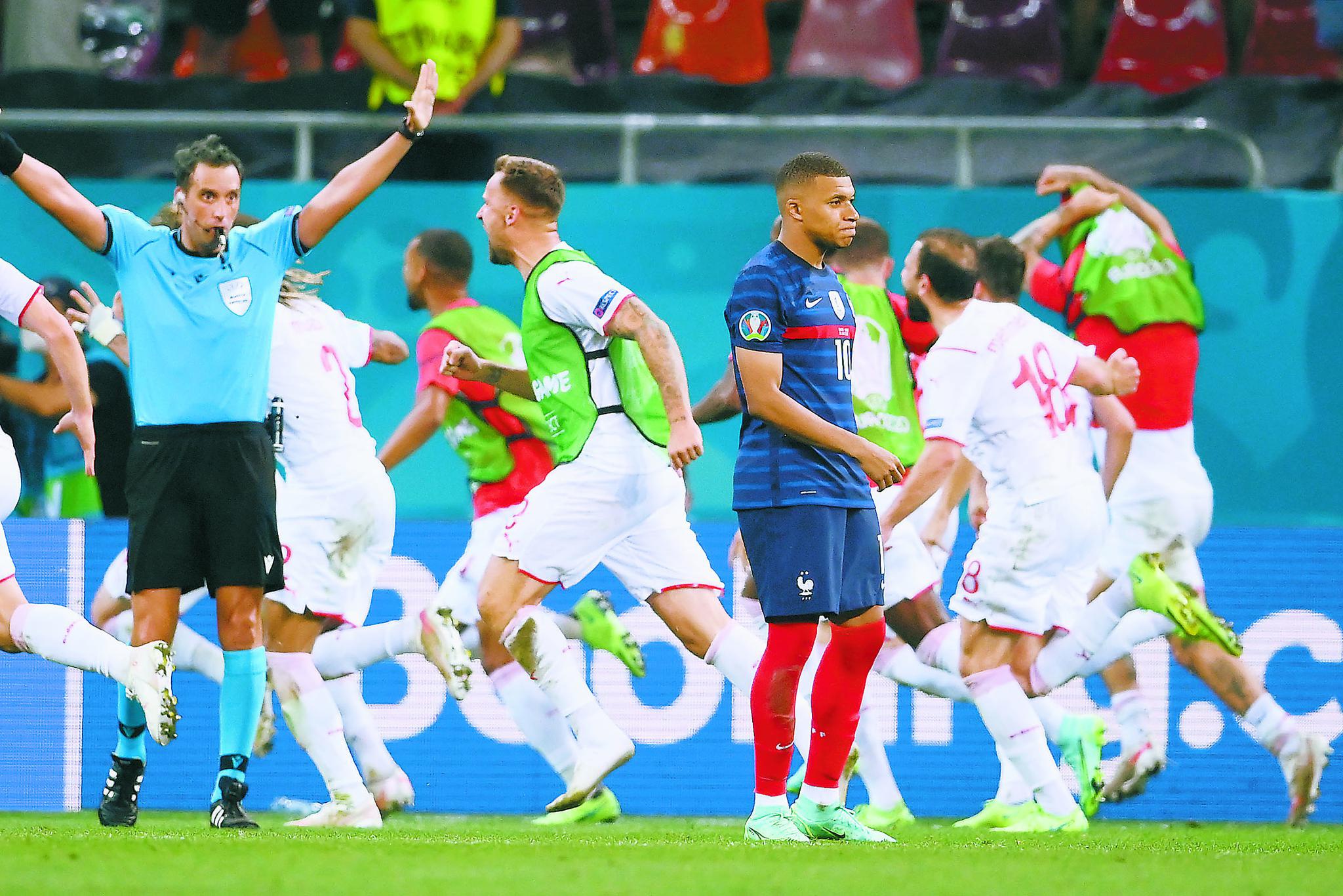 包含法国队鏖战印度队，戴资颖统治全场的词条