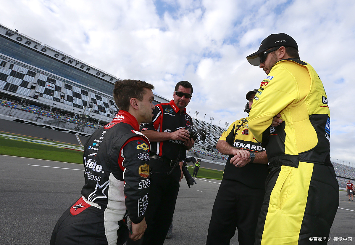 法拉利险胜红牛二队,佩雷兹统治全场的简单介绍 法拉利险胜红牛二队,佩雷兹统治全场的简单介绍