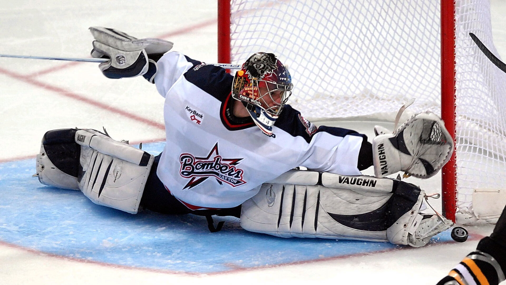 骑士对阵浙江队，保罗关键节点连续得分，诠释巨星本色