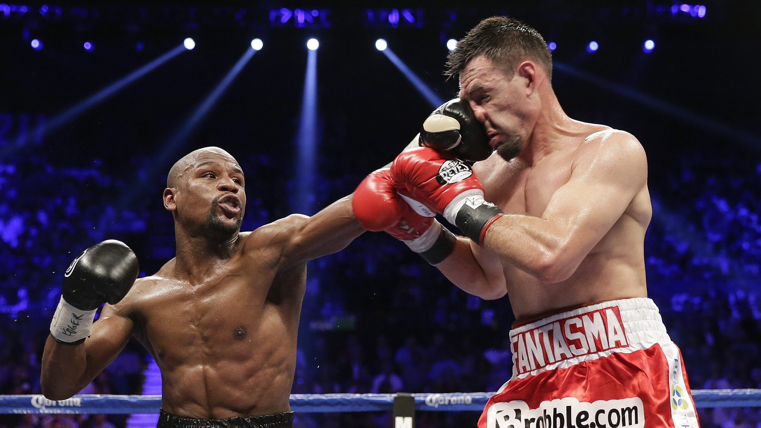 教科书级防守，阿拉巴如何冻结拜仁，书写勒沃库森防线的传奇