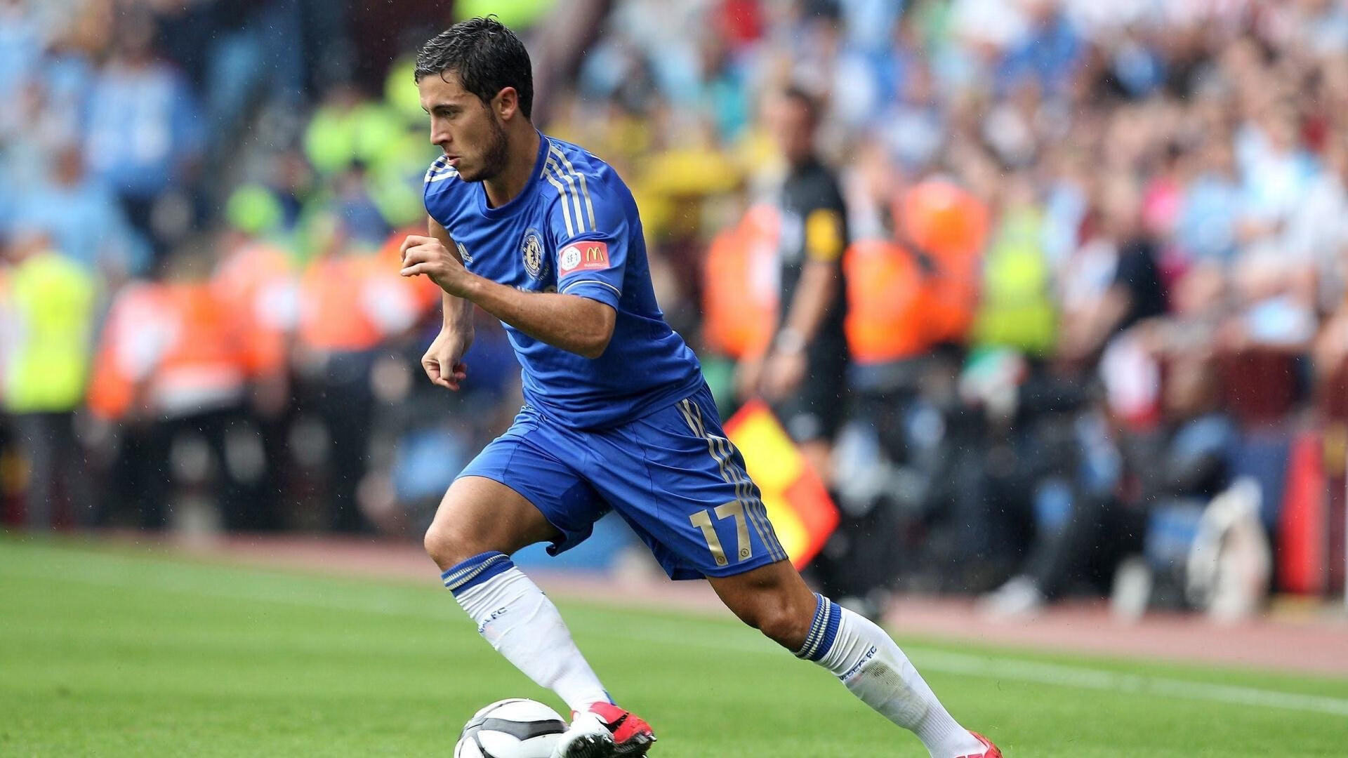 库尔图瓦神级爆发捍卫传统,突尼斯爆冷安哥拉改写剧本—足球世界唯一性的双重奏